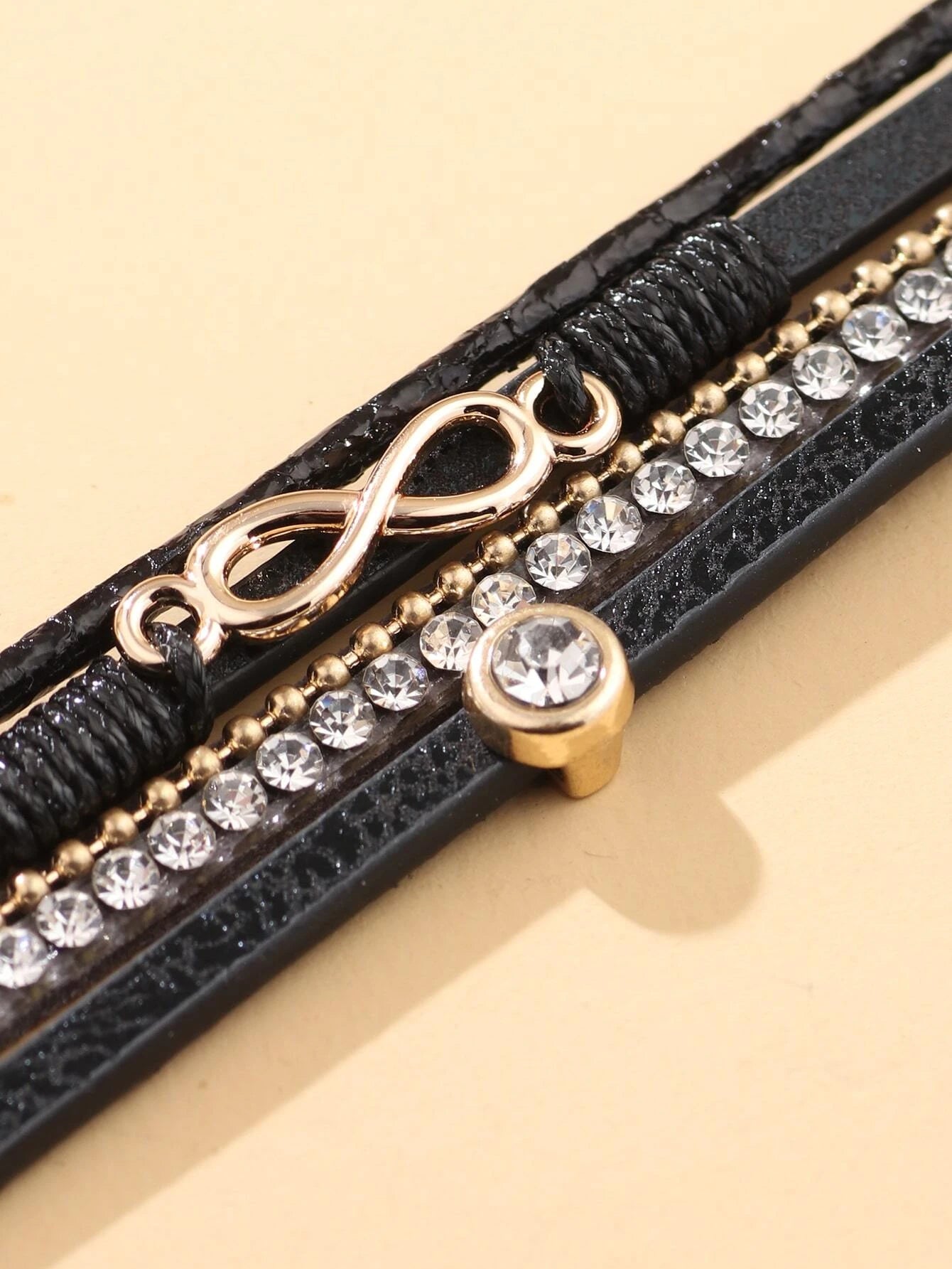 Brazalete a capas Infinity Negro