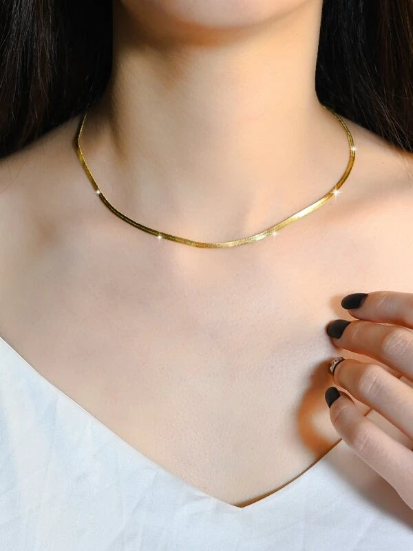 Collar minimalista en Acero Inoxidable Laila