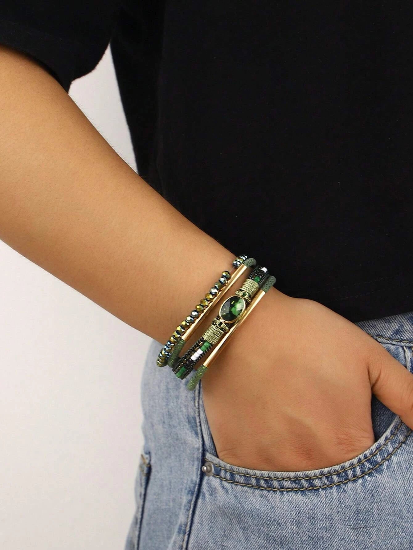 Brazalete a capas verde con piedra hematita y jade