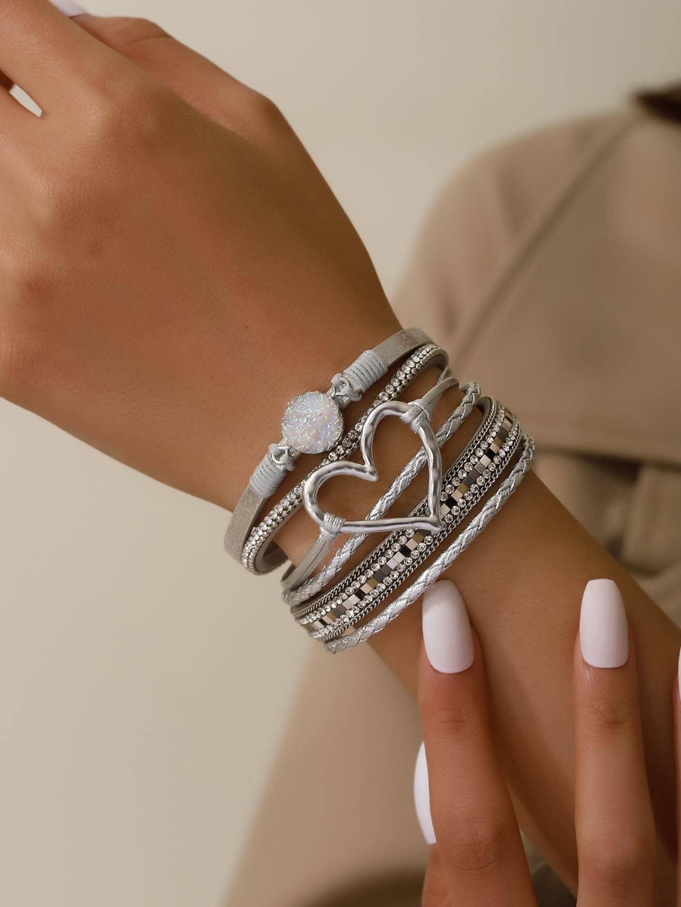 Pulsera a capas Luana con adorno de corazón