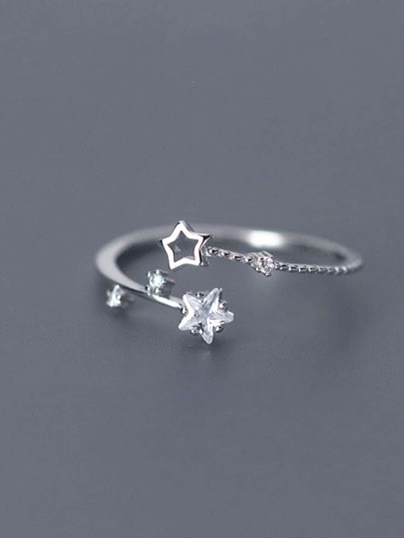 Anillo de plata 925 con detalle de estrella ajustable