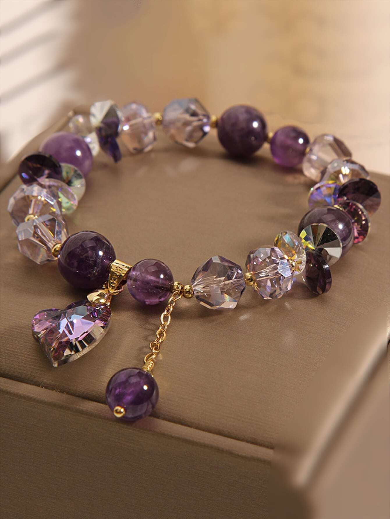 Pulsera de piedras amatista y zirconia corazón