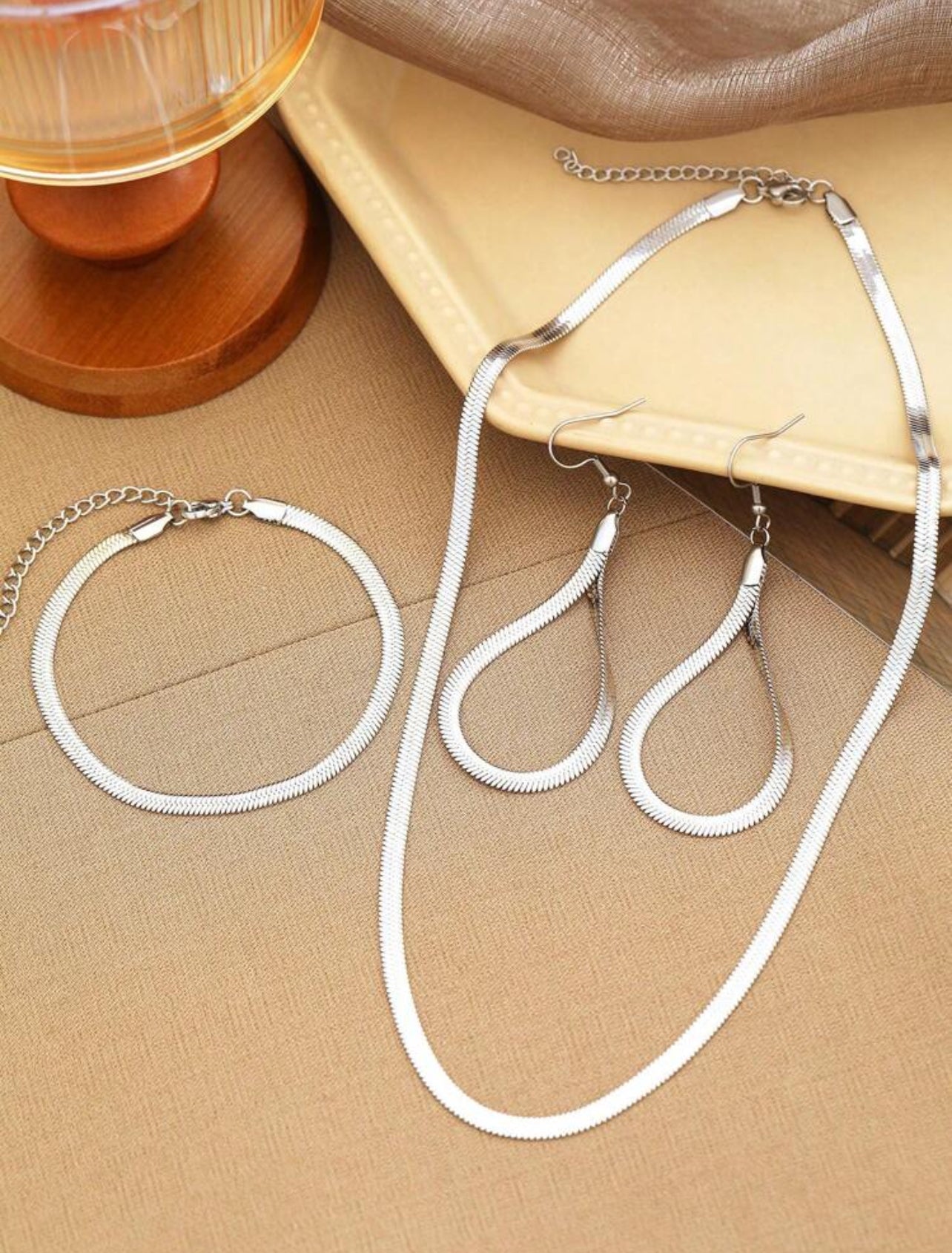 Set collar, aretes y pulsera Carlotta en Plateado