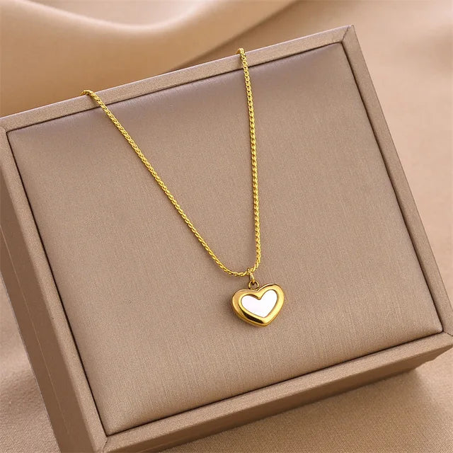 Collar con Corazón Coreano