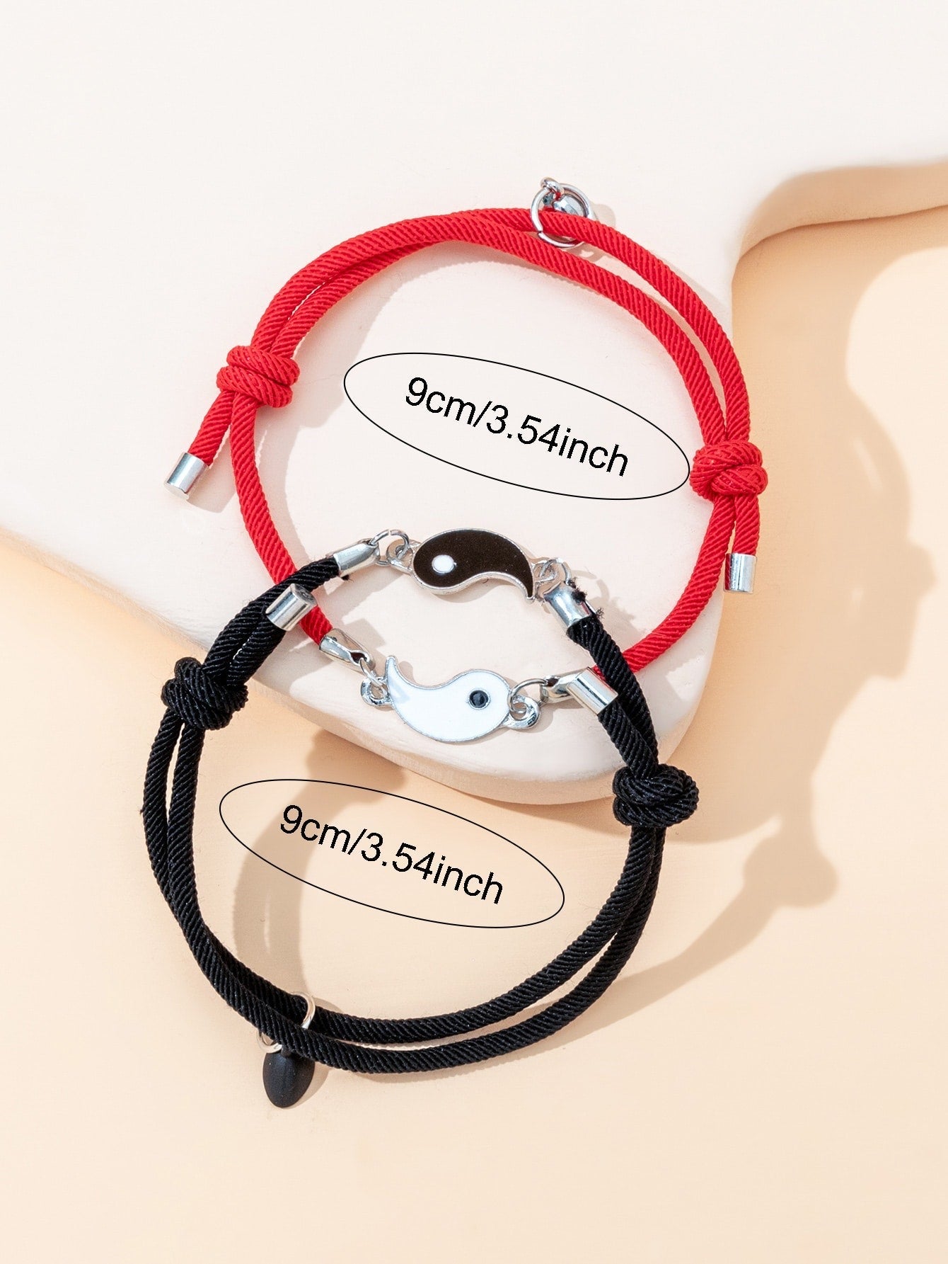 Pulsera Con diseño de Ying y Yang rojo y negro