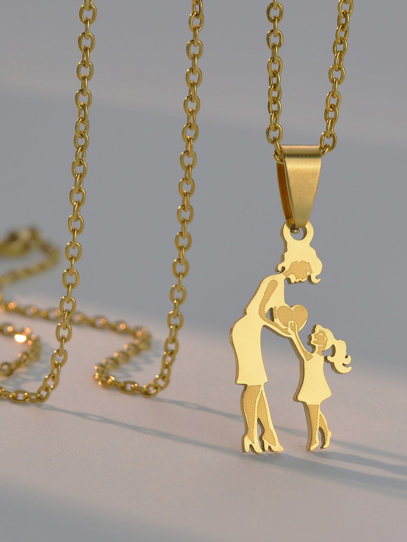 Collar Mommy en Acero Inoxidable Dorado