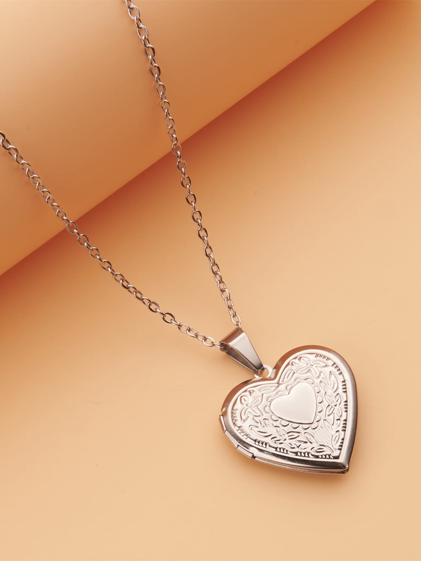 Collar Relicario Personalizable en Acero Inoxidable Plateado