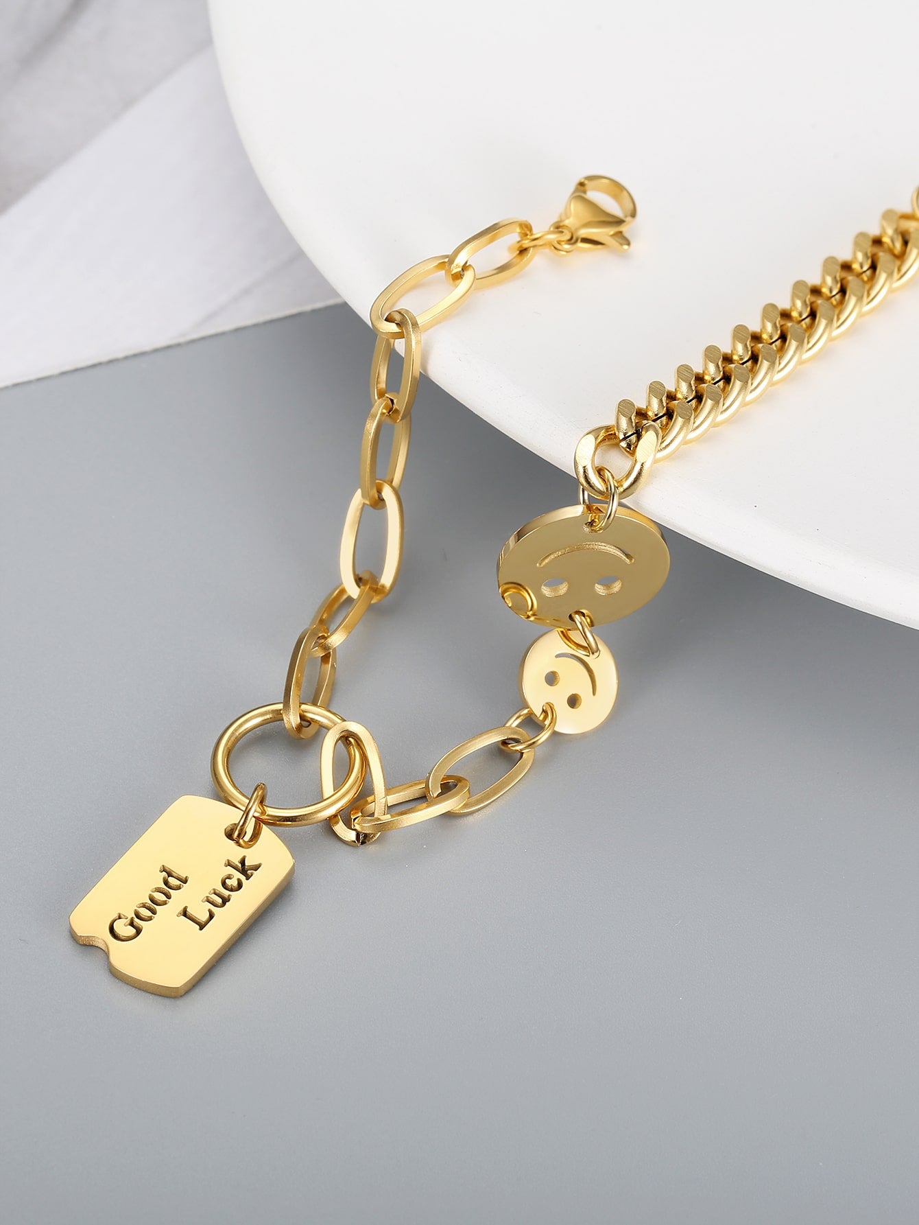 Brazalete Good Luck Dorado