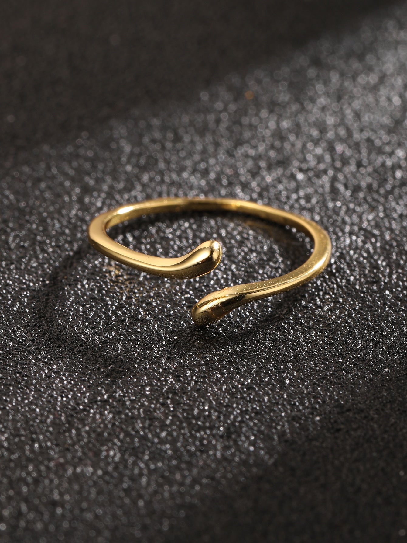 Anillo de Plata con baño de Oro 14kl minimalista Ericka