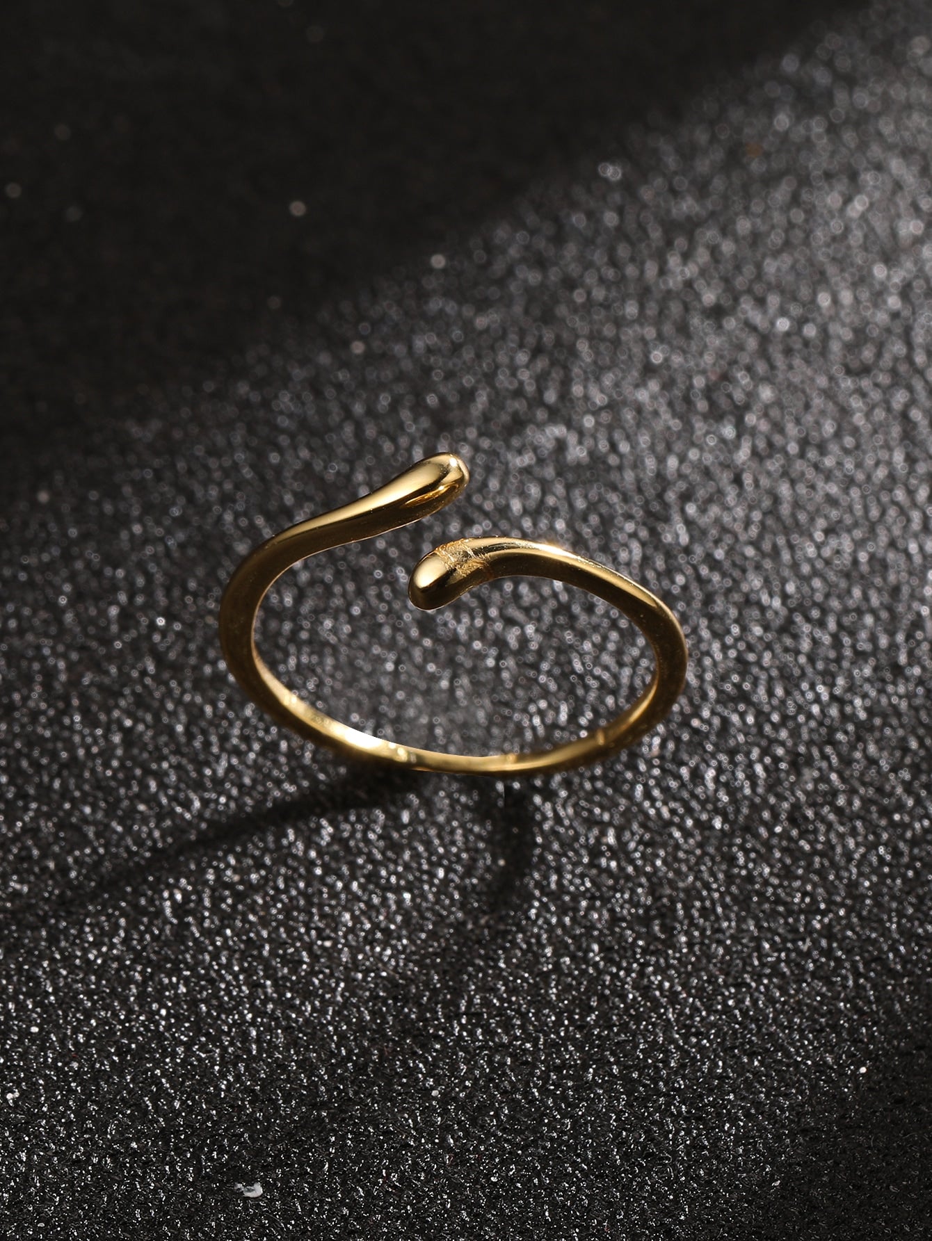 Anillo de Plata con baño de Oro 14kl minimalista Ericka