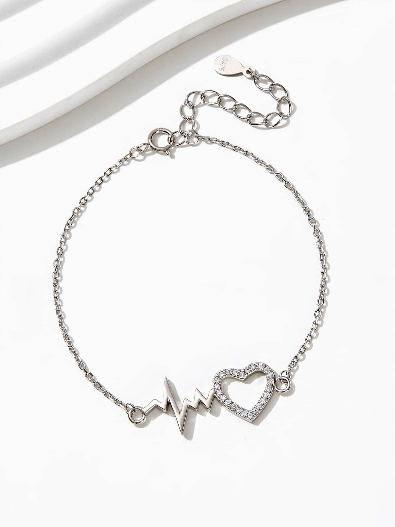 Pulsera de Plata con detalle de Corazón plateado