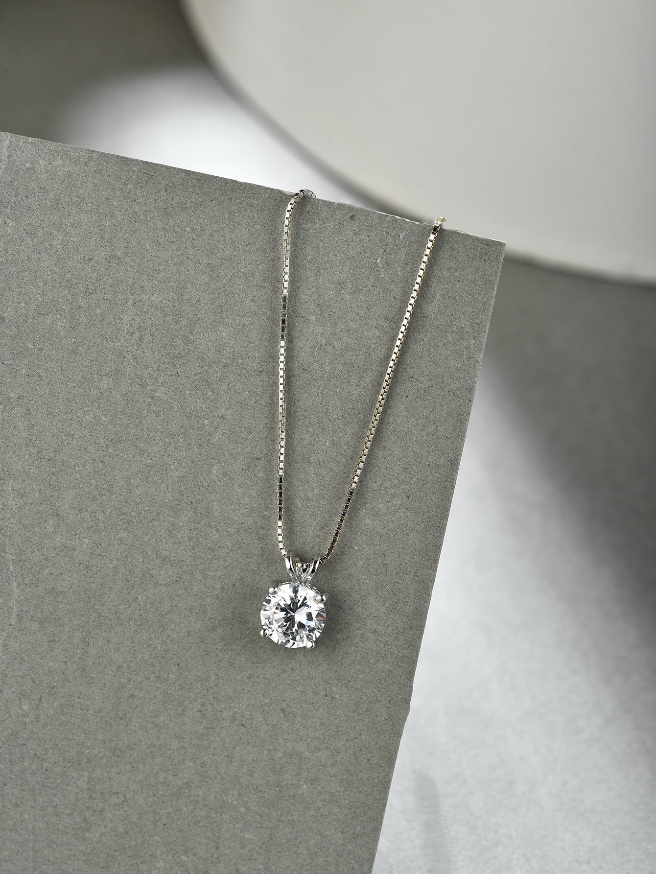 Collar de Plateado con Circonia Anika