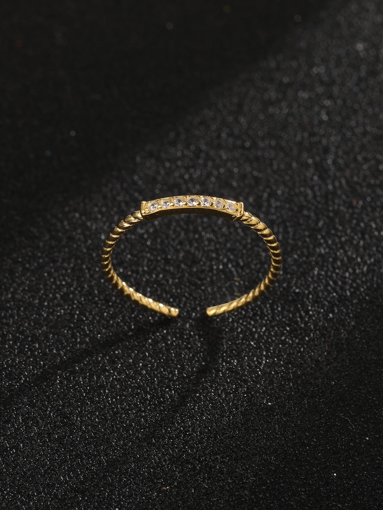 Anillo Glamorous Cubic