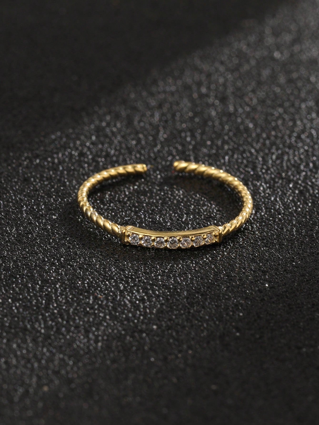 Anillo Glamorous Cubic