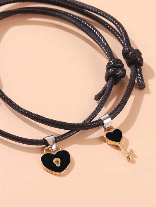 Pulsera de pareja con accesorio de clave y corazón