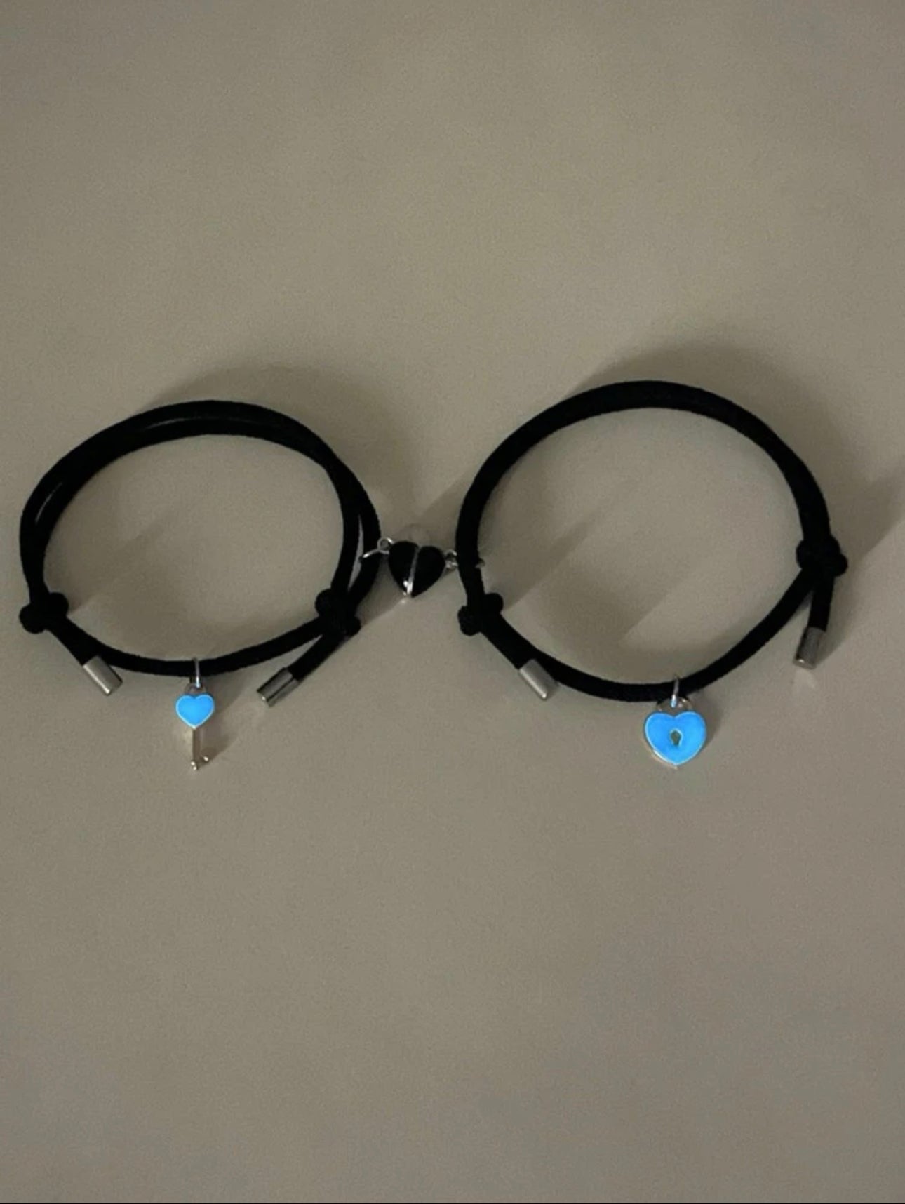 Pulsera para parejas con colgante de llave y corazón que brillan en la oscuridad