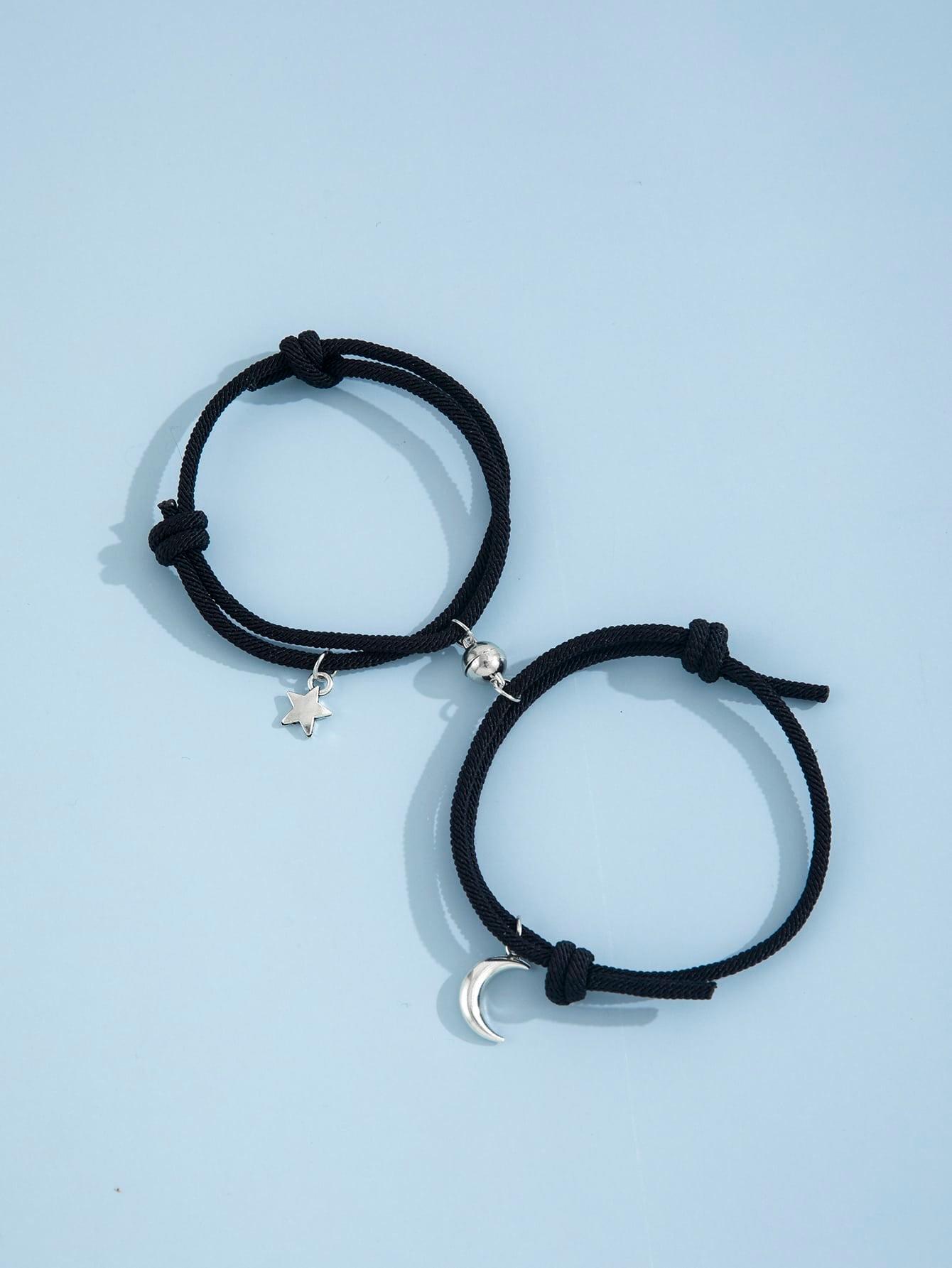 Pulseras para parejas con detalle de luna y Estrella