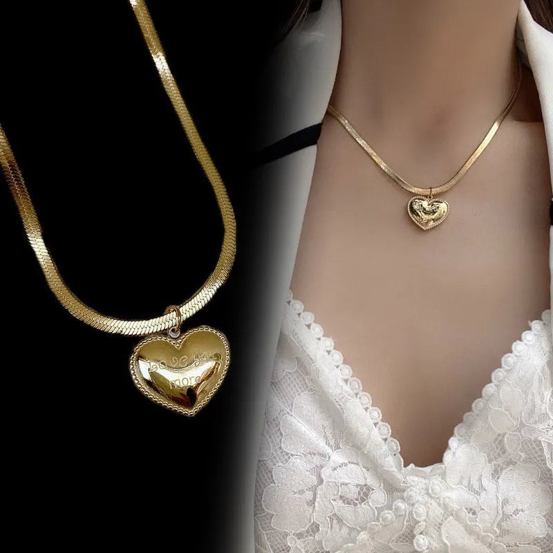 Collar Dorado con Corazón Luccia